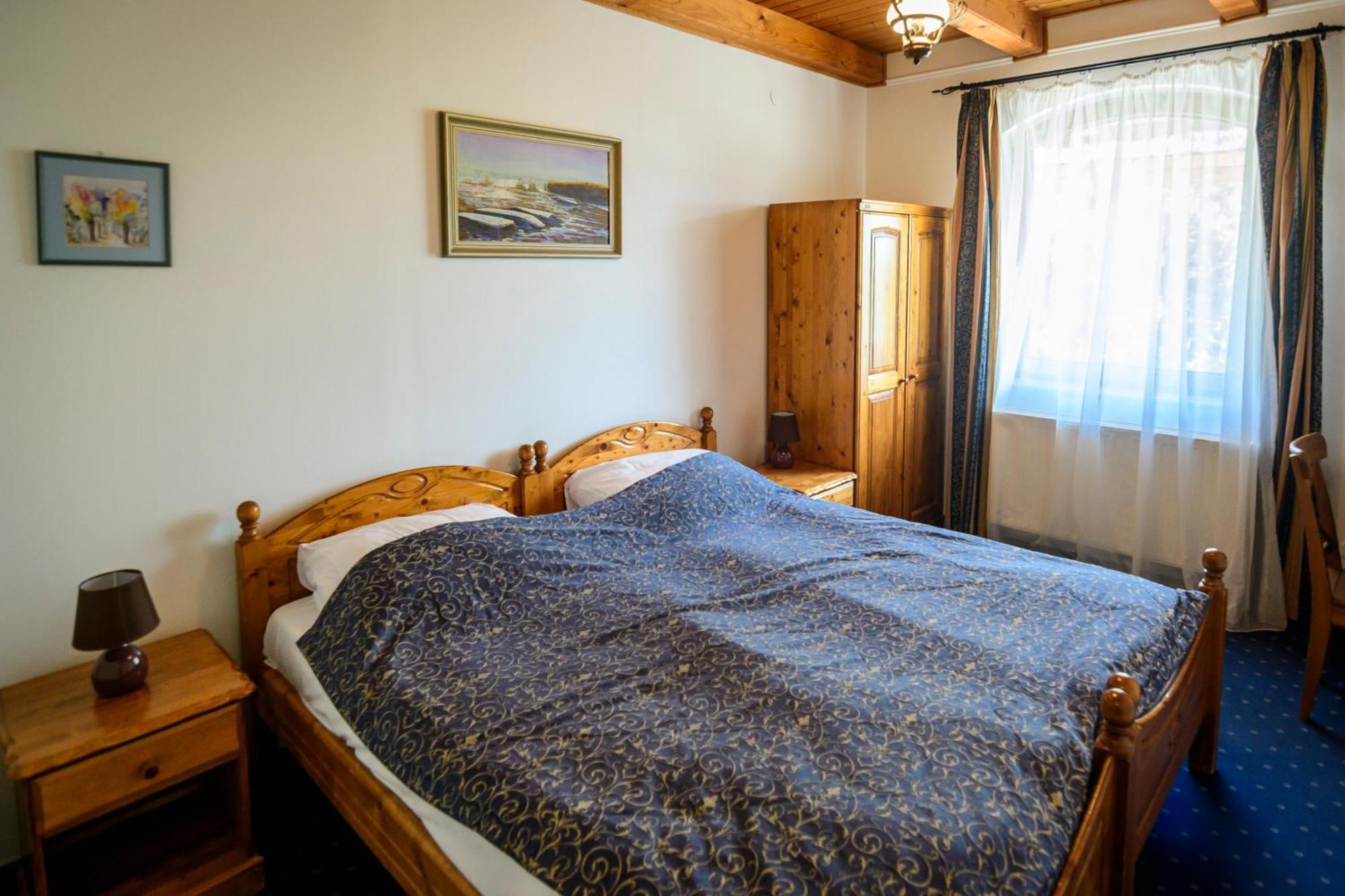 Tekergo Motel Es Etterem Velence Exterior foto